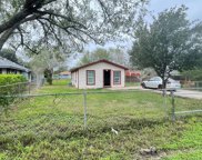 1419 S Vermont Ave., Mercedes image