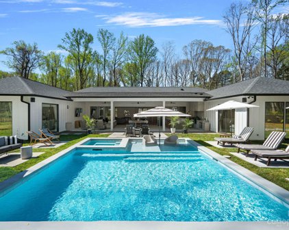 9622 Beatties Ford  Road, Huntersville