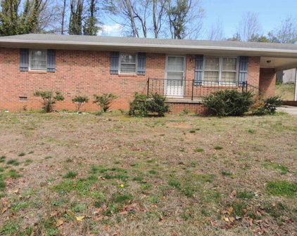 820 Winterhawk Circle, Inman