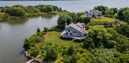 71 Cove Drive, Charlestown