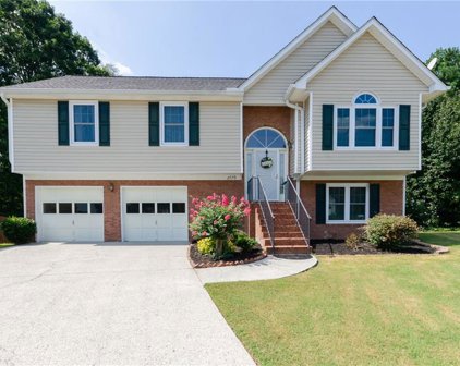 2770 Cambridge Park Drive, Duluth