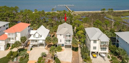1637 Wayfarers Ct, St. George Island