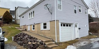 43 W Marconi Ave, Nesquehoning