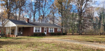 4926 Reinhardt  Circle, Iron Station