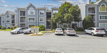 20410 Shore Harbour Dr Unit #6-D, Germantown