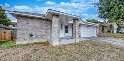 7909 Forest Cabin, Live Oak