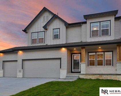 4410 S 215th Avenue, Elkhorn
