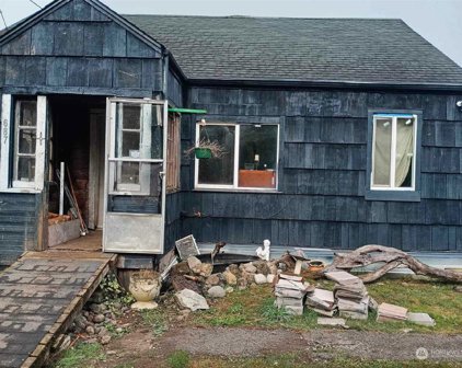687 Kirkpatrick Road, Hoquiam