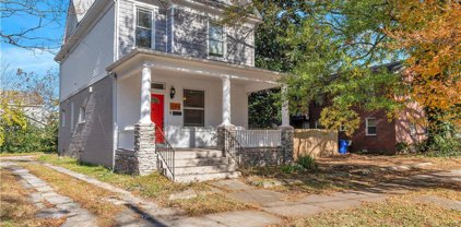 208 W 36th Street, West Norfolk
