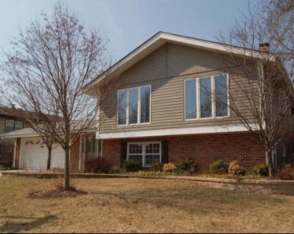 256 Cunningham, Bloomingdale