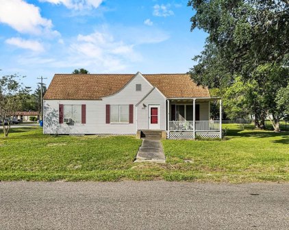 503 E Orange Street, Angleton