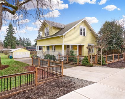 10244 SE 43RD AVE, Milwaukie