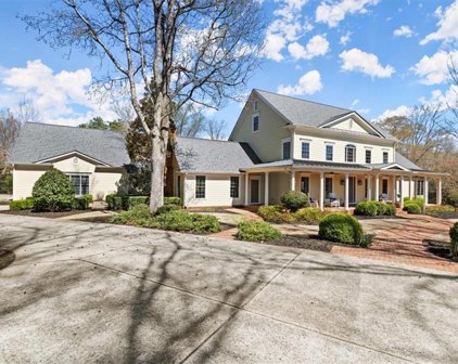 1221 Basnett Drive, Milton
