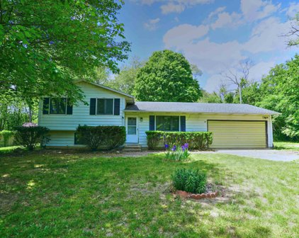 54811 Pine Road, South Bend