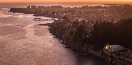108 Grove LN, Capitola