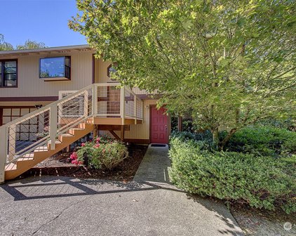 8844 SE 37th Street, Mercer Island