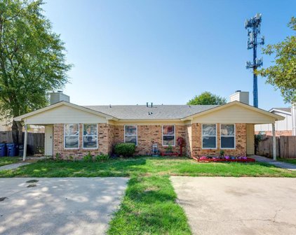 832 Woodland  Court, Kennedale