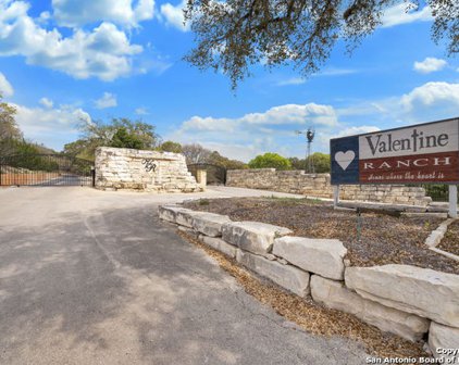 110 Private Road 1702, Helotes