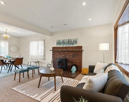 20 Oakland Road, Malden