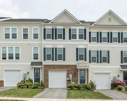 152 Solara Dr, Winchester