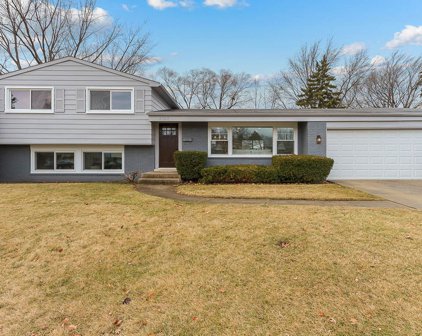 2322 N Champlain Street, Arlington Heights