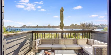 1355 Crown Dr, Alameda