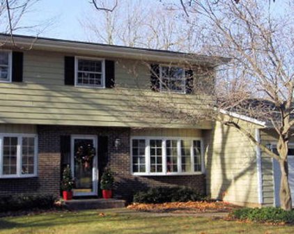 810 Oceola Drive, Algonquin