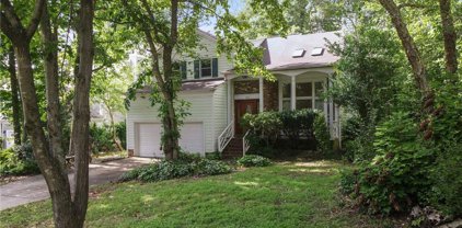 4802 Country Woods Lane, Greensboro