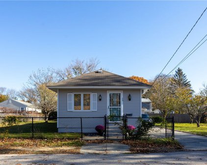 29 Booth Avenue, East Providence