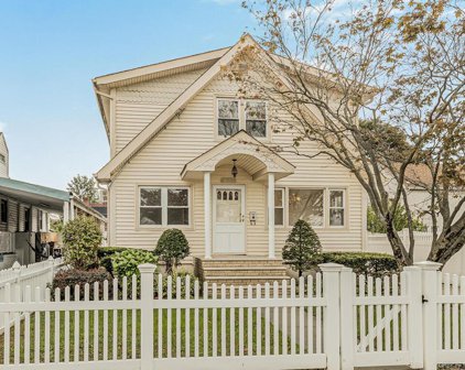 13825 242nd Street, Rosedale