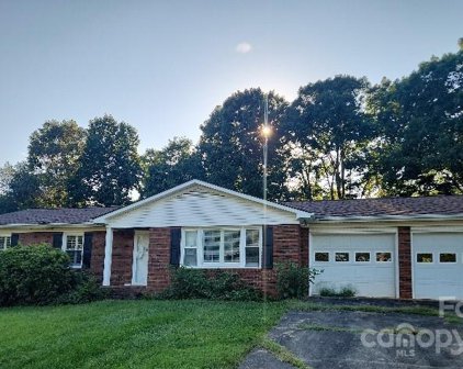 302 Shamrock  Drive, Morganton