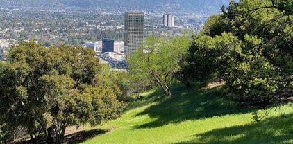 7831  Mulholland Dr, Studio City