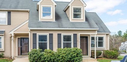 21 Riviera Rd Unit 123, Hudson