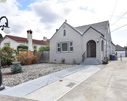 975 Helen Ave, San Leandro