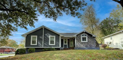 2013 SE Piccadilly Street, Blue Springs