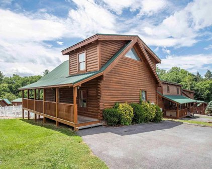 616 Cherry Blossom Way, Pigeon Forge