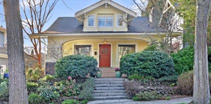 2733 33rd Avenue S, Seattle