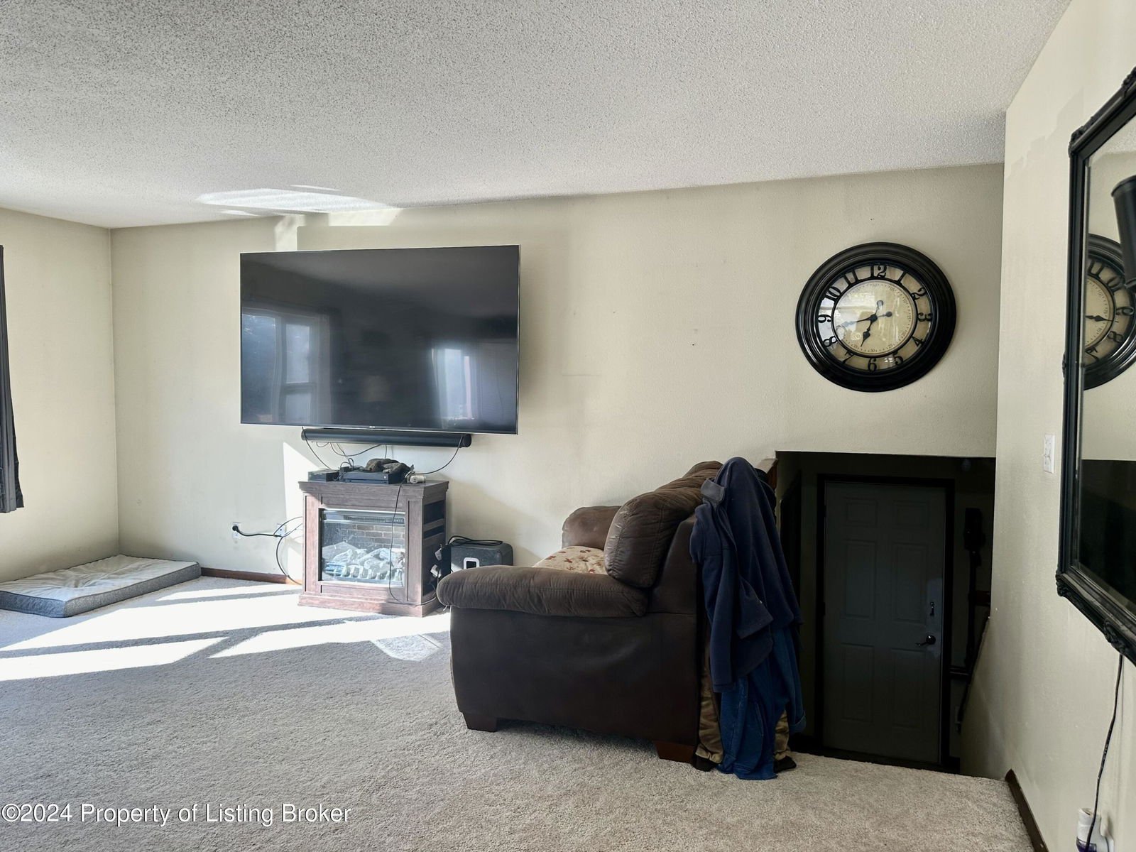 1557 High W Street, Dickinson, 58601