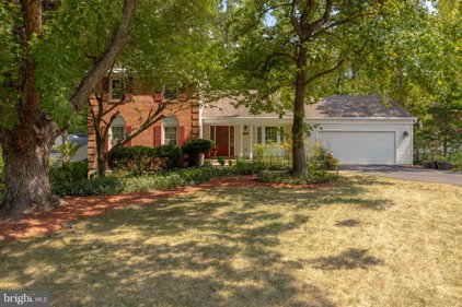 9134 Fishermans Ln, Springfield