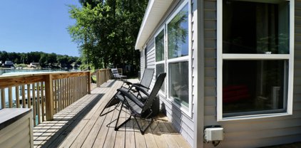 2689 W Selkirk Lake Drive, Shelbyville