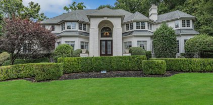 12 Round Hill Road, Holmdel