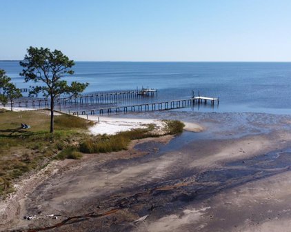 2966 Hwy 98 E, Carrabelle