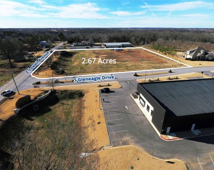 E Lowell Avenue & S Gleneagle  Drive, Cave Springs