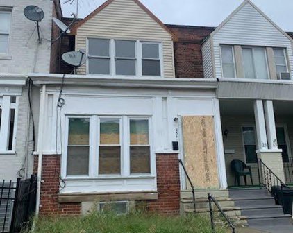 2541 S Robinson St, Philadelphia