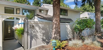 15800 Village Green Drive Unit #18, Mill Creek