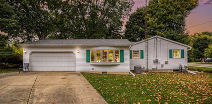 213 Circle Drive, Marshall