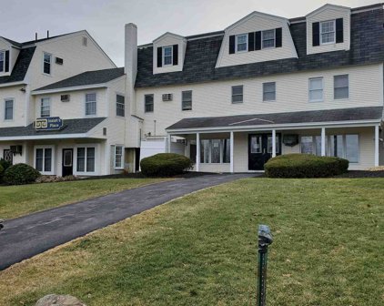 472 State Route 111 Unit #G, Hampstead