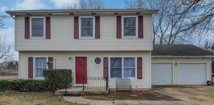 408 Hickory Street, North Aurora