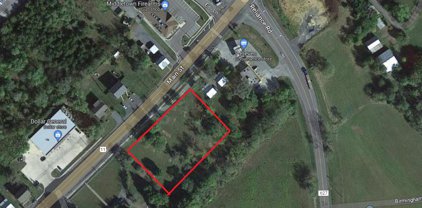 7672 Main St, Middletown