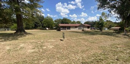 21435 CR 119, Tyler